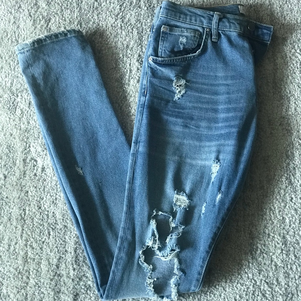 Zara Distressed Jeans With Zippers At The Bottom